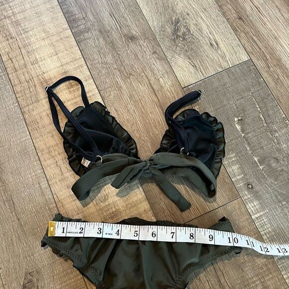 Solkissed
Vanessa Bikini Top Cactus Green bottoms size xs - Picture 4 of 9